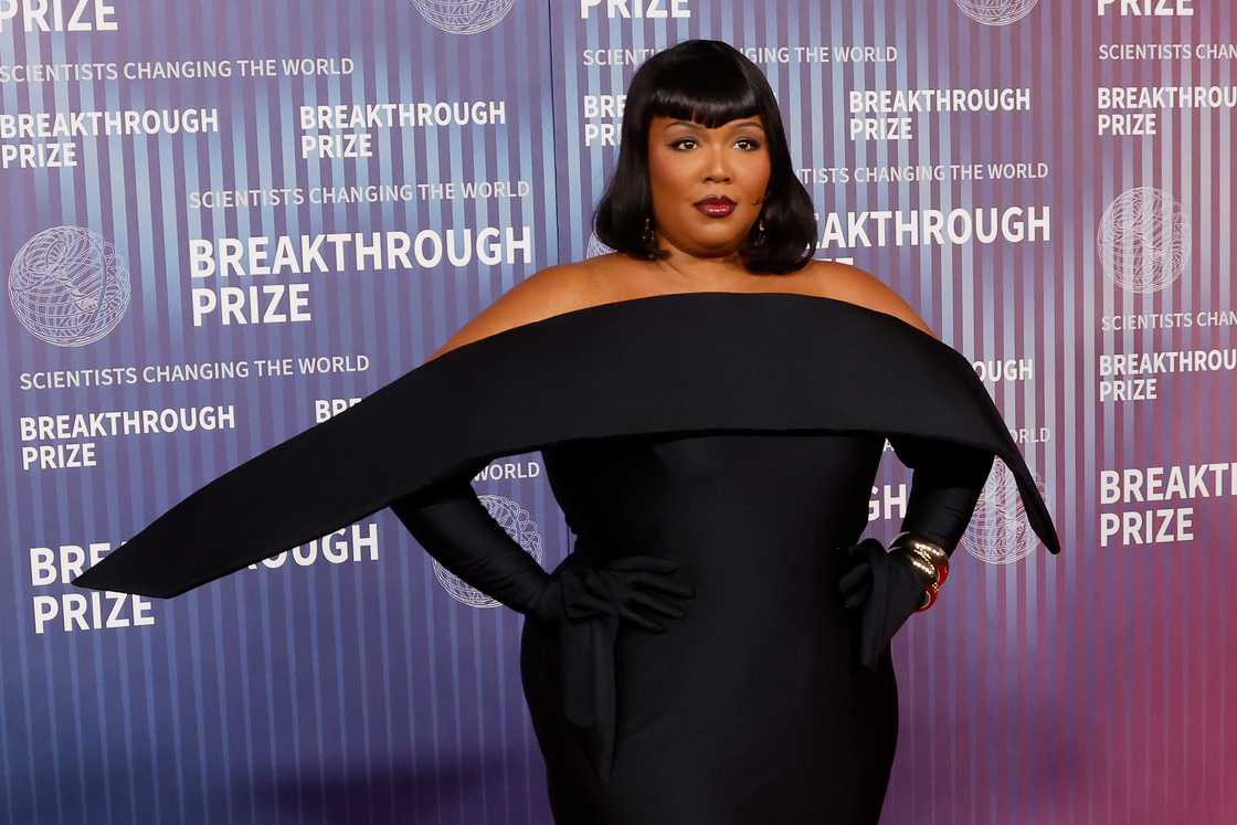 Lizzo attends the Breakthrough Prize Ceremony at Academy Museum of Motion Pictures in Los Angeles Lizzo attends the Breakthrough Prize Ceremony at Academy Museum of Motion Pictures in Los Angeles