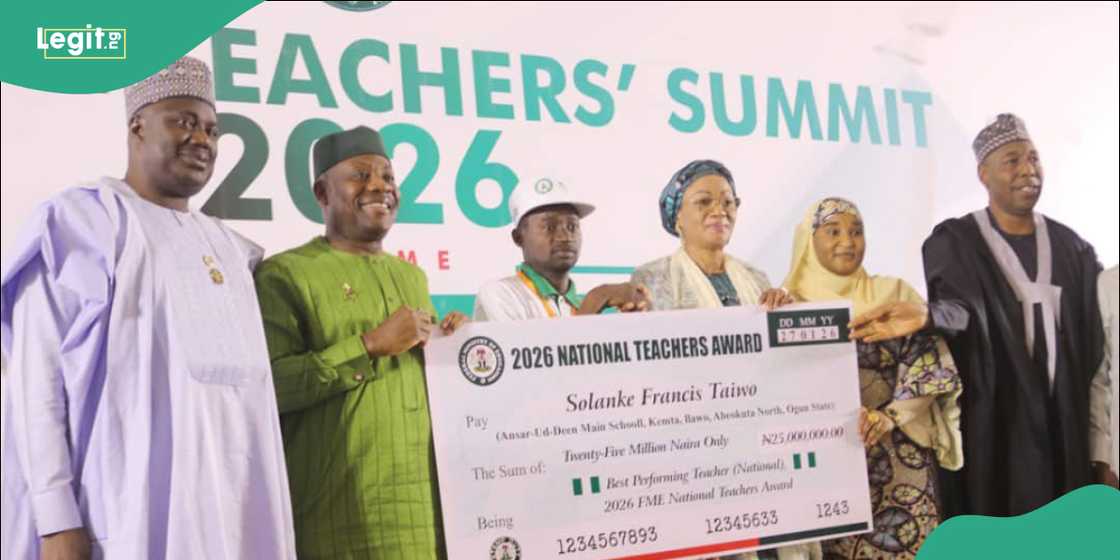 Solanke Francis Taiwo after emerging Nigeria’s Overall Best Teacher.