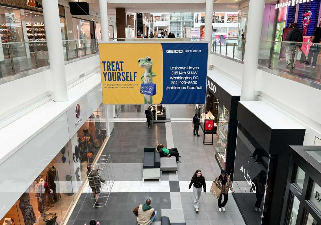 The US economy grew at a 2.8 percent rate in the second quarter, markedly higher than analysts expected The US economy grew at a 2.8 percent rate in the second quarter, markedly higher than analysts expected