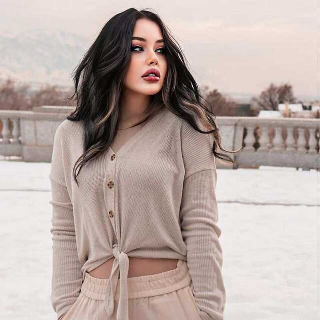 Deavan Clegg Deavan Clegg