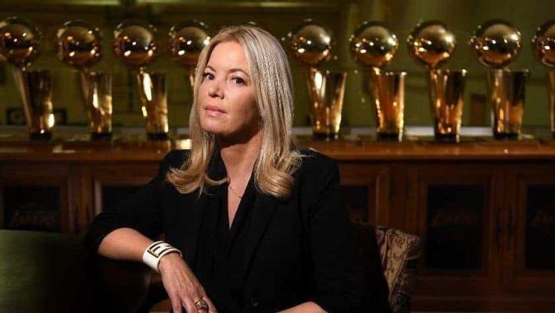 Jeanie Buss Jeanie Buss