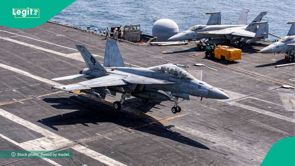 Amurka ta jero jirage da makaman da ta yi amfani da su a yaki da Iran Amurka ta jero jirage da makaman da ta yi amfani da su a yaki da Iran