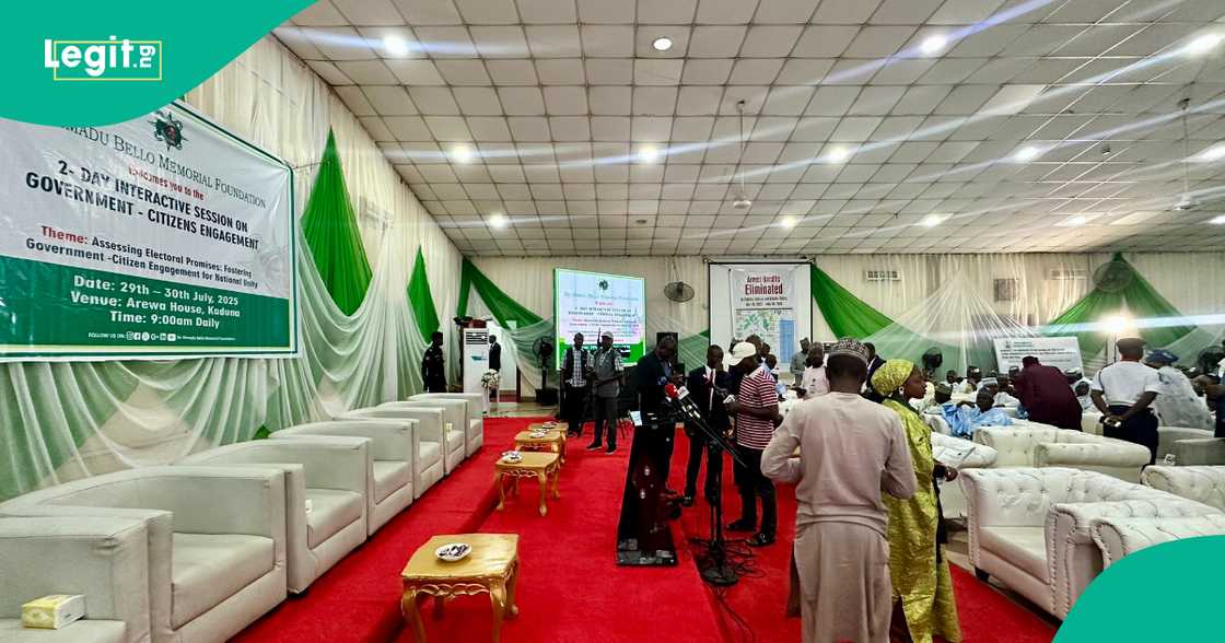 Wajen da ake gabatar da taron nazarin nasarorin Tinubu a Kaduna