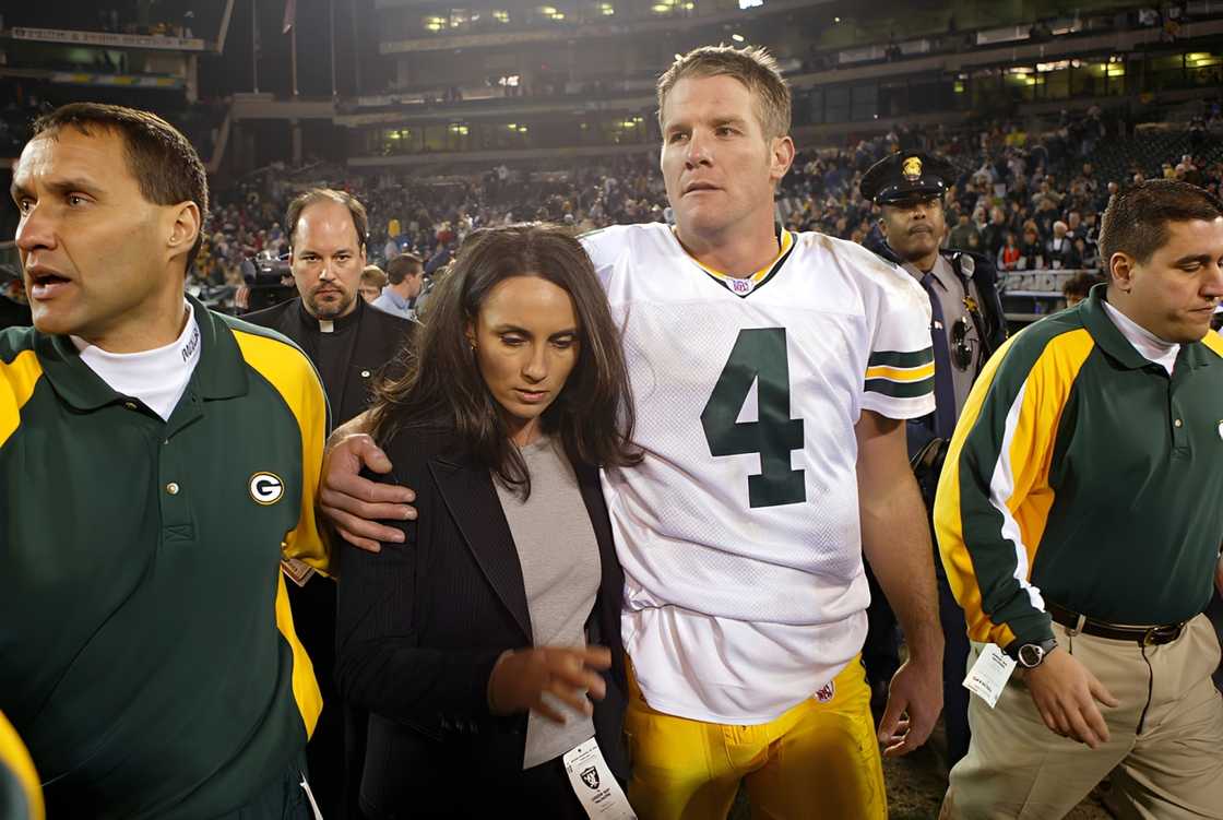 Brett Favre with his wife Deanne