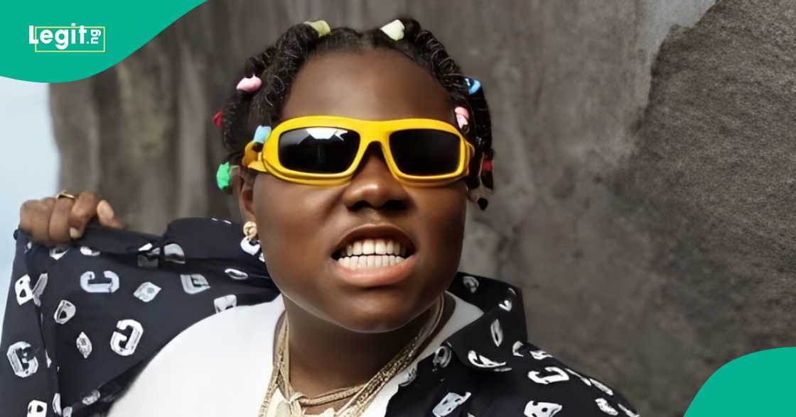 Nigerian singer Teniola Apata, popularly known as Teni, makes headlines as he brings joy to widow at a Lagos hospital. Nigerian singer Teniola Apata, popularly known as Teni, makes headlines as he brings joy to widow at a Lagos hospital.
