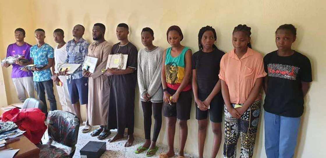 EFCC Nabs 11 Suspected Internet Fraudsters in Ilorin EFCC Nabs 11 Suspected Internet Fraudsters in Ilorin