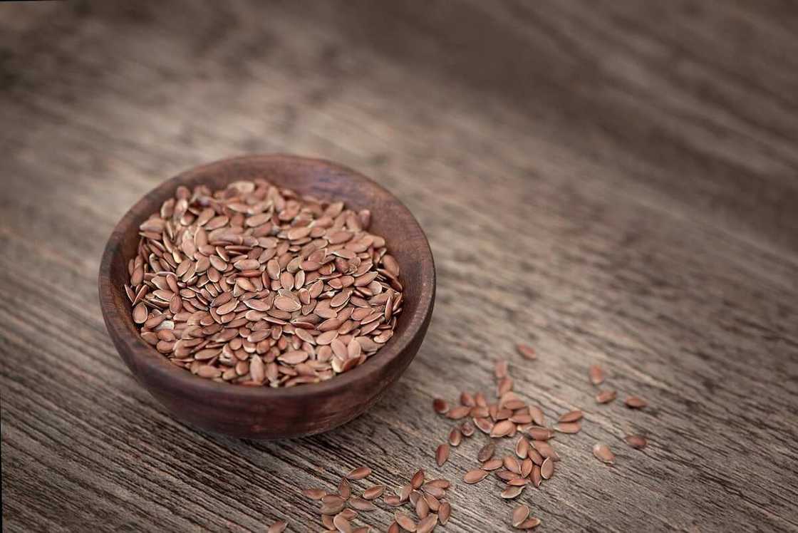 Natural diuretic herbs: flax seeds Natural diuretic herbs: flax seeds