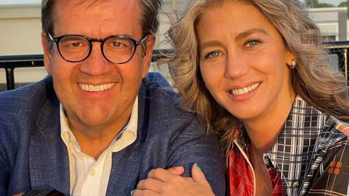 Denis Coderre : heureux avec sa conjointe Mélanie Savard Denis Coderre : heureux avec sa conjointe Mélanie Savard