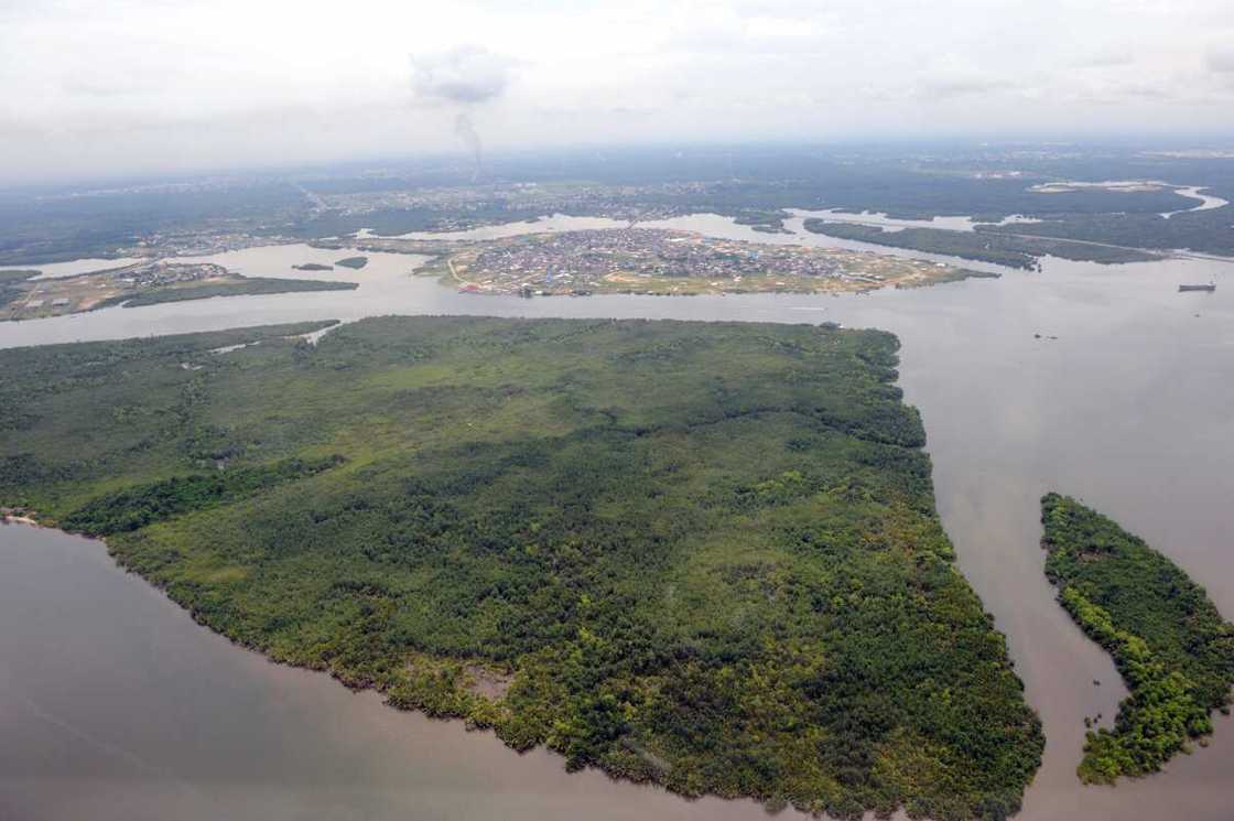 Popular states in Nigeria Popular states in Nigeria