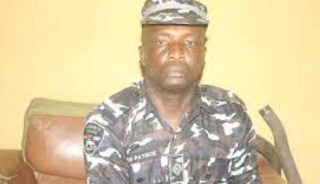 An kama korarren dan sanda kan sata da damfara An kama korarren dan sanda kan sata da damfara