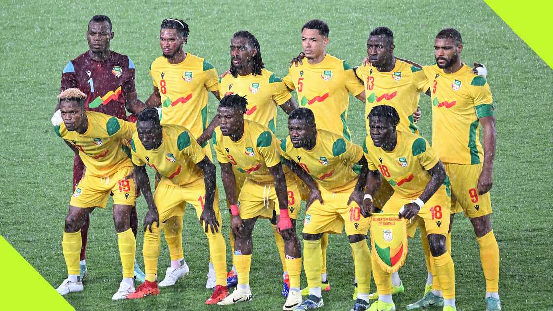 Players of the Republic of Benin against Nigeria Players of the Republic of Benin against Nigeria