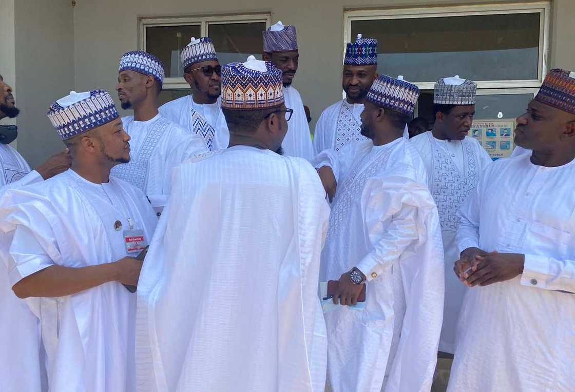 Zafafan hotunan auren Bashir Ahmad, hadimin shugaban kasa Buhari Zafafan hotunan auren Bashir Ahmad, hadimin shugaban kasa Buhari