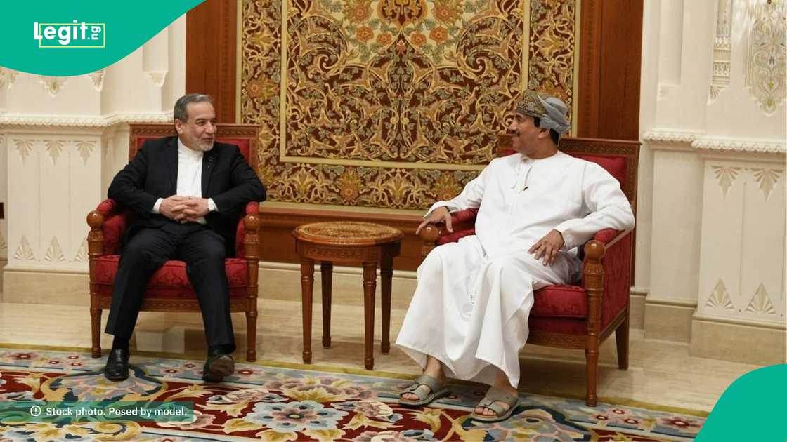 Iran da Amurka sun fara tattaunawa sulhu a kasar Oman Iran da Amurka sun fara tattaunawa sulhu a kasar Oman