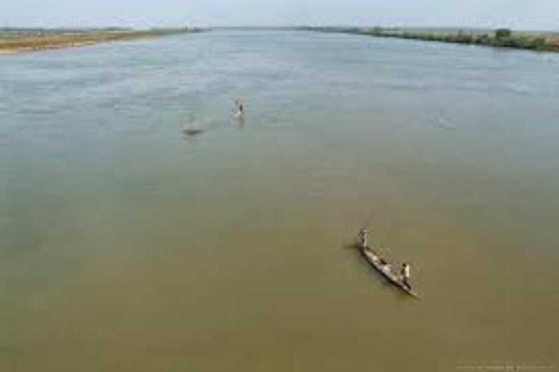 Motar bas ta faɗa Kogi Motar bas ta faɗa Kogi