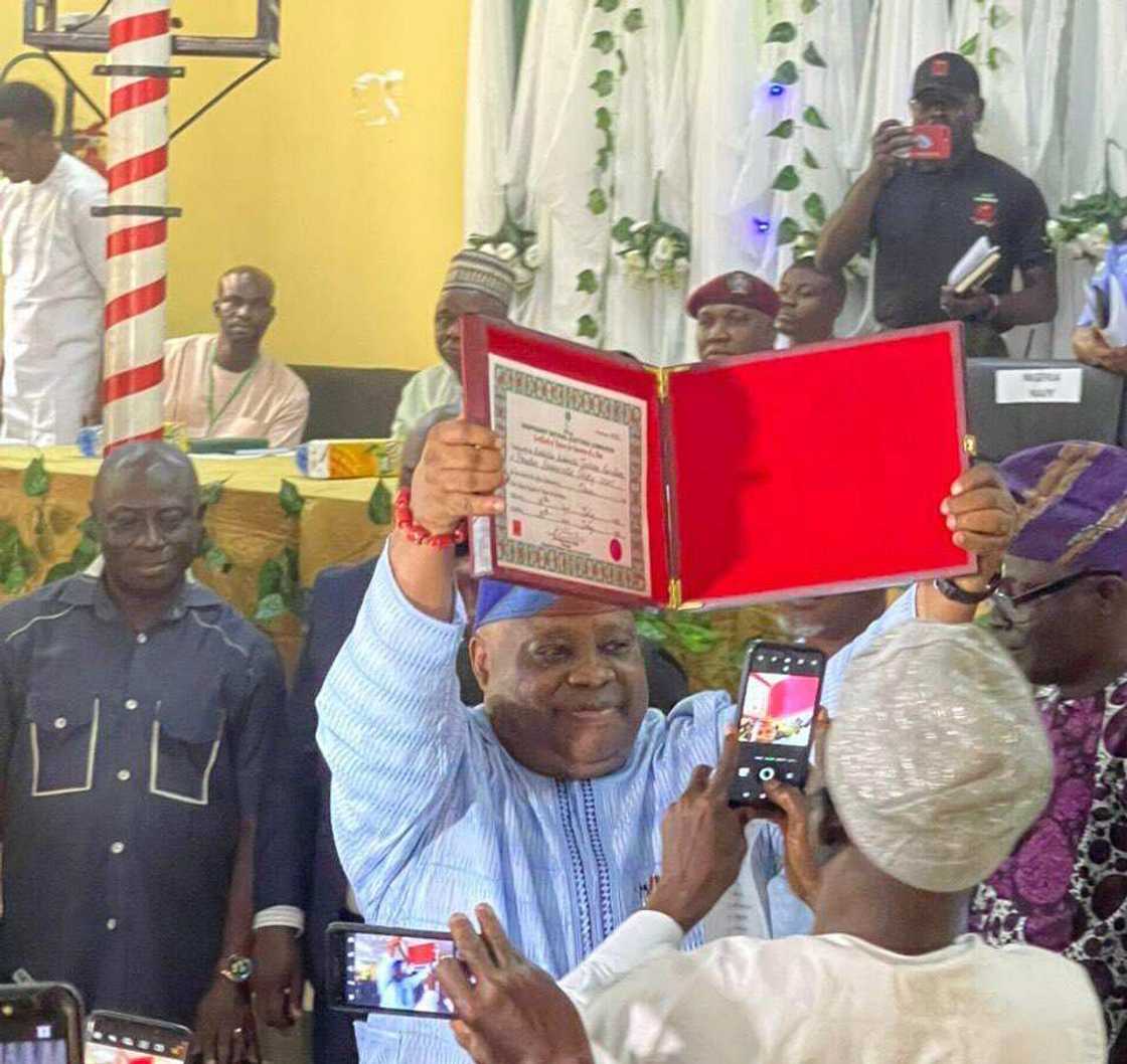 Gboyega Oyetola, Osun 2022, Ademola Adeleke, Davido