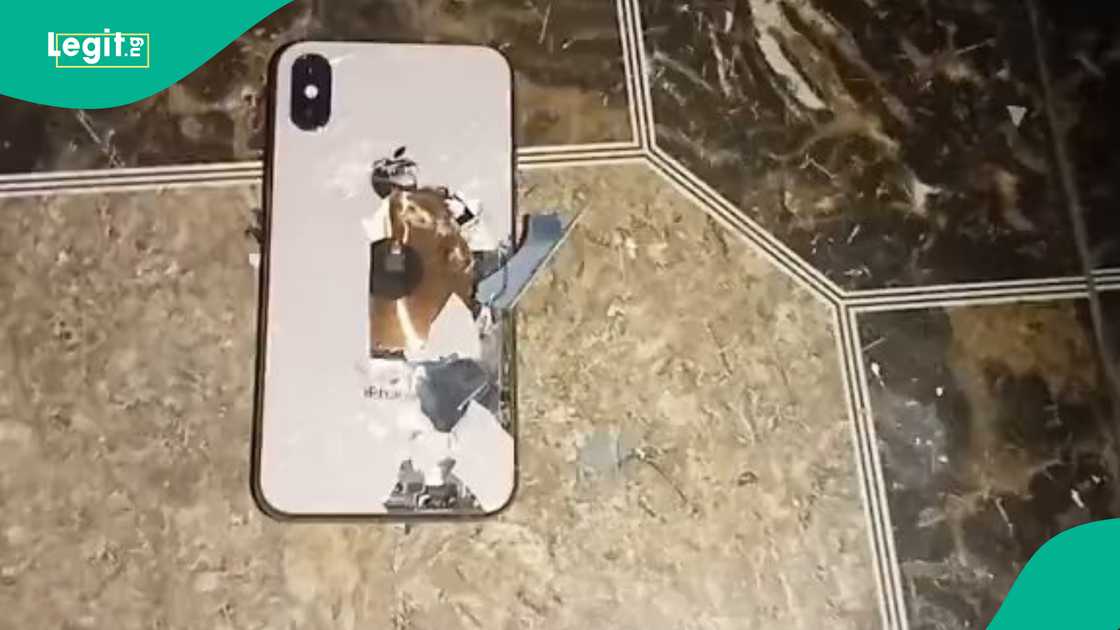 X experiences another outage days after updating its AI tool Grok to block users from generating non-consensual images of real people X experiences another outage days after updating its AI tool Grok to block users from generating non-consensual images of real people