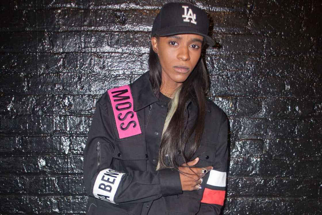 popular lesbians popular lesbians