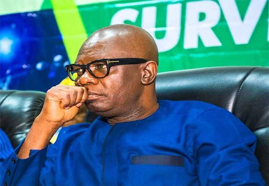 Mataimakin Gwamna ya tsere da motocin Gwamnati 4 watanni 2 da barin kujerar mulki Mataimakin Gwamna ya tsere da motocin Gwamnati 4 watanni 2 da barin kujerar mulki