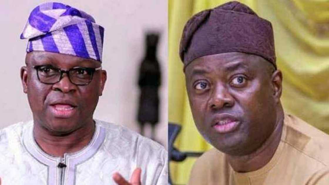 A karshe: Fayose ya saduda, ya kawo karshen rigimar da ake dade ana fama da ita a PDP A karshe: Fayose ya saduda, ya kawo karshen rigimar da ake dade ana fama da ita a PDP