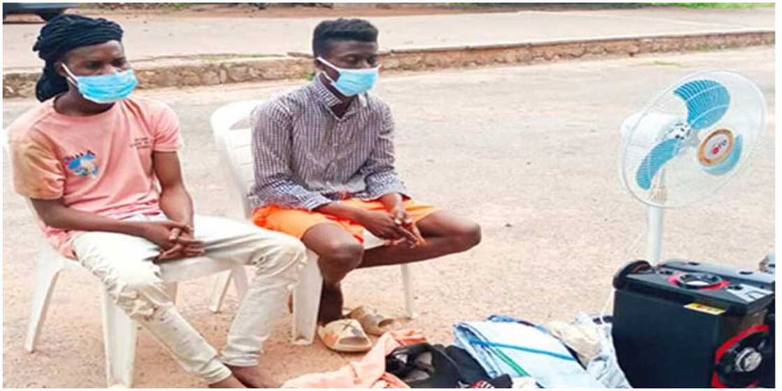 Yoruba Actor, Undergraduate Nabbed by Police in Ibadan for Defrauding Traders With Fake Bank Alerts Yoruba Actor, Undergraduate Nabbed by Police in Ibadan for Defrauding Traders With Fake Bank Alerts