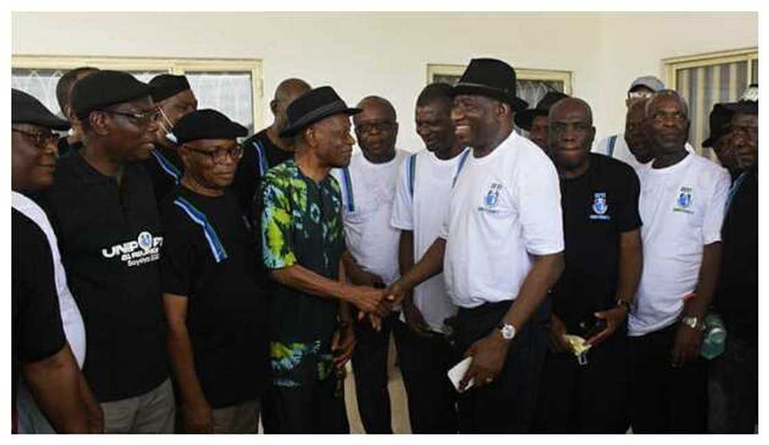 Goodluck Jonathan and his former schoolmates Goodluck Jonathan and his former schoolmates