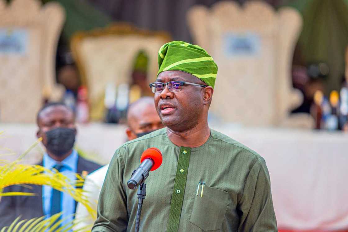 Earth Tremor Rocks Saki Town: FG Sends Team of Experts, Calls for Calm Earth Tremor Rocks Saki Town: FG Sends Team of Experts, Calls for Calm