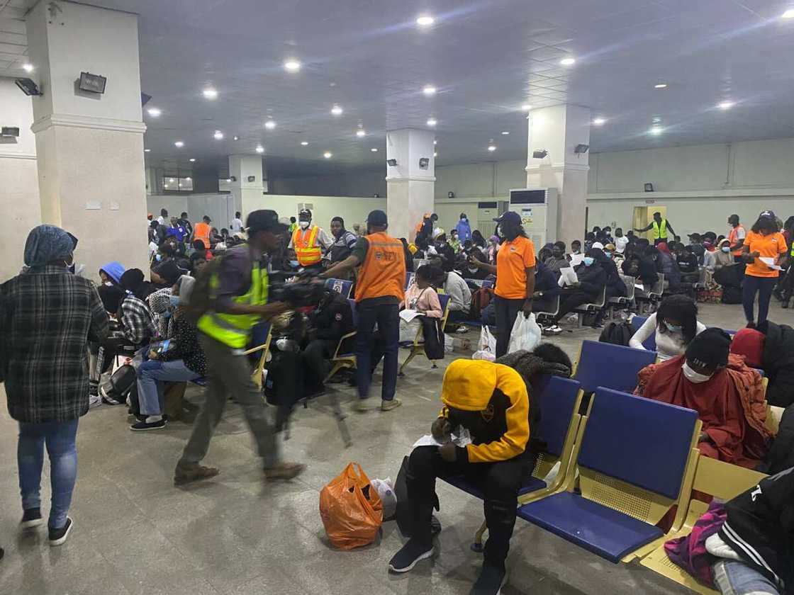 Nigerian students stuck in Sumy, Ukraine Nigerian students stuck in Sumy, Ukraine