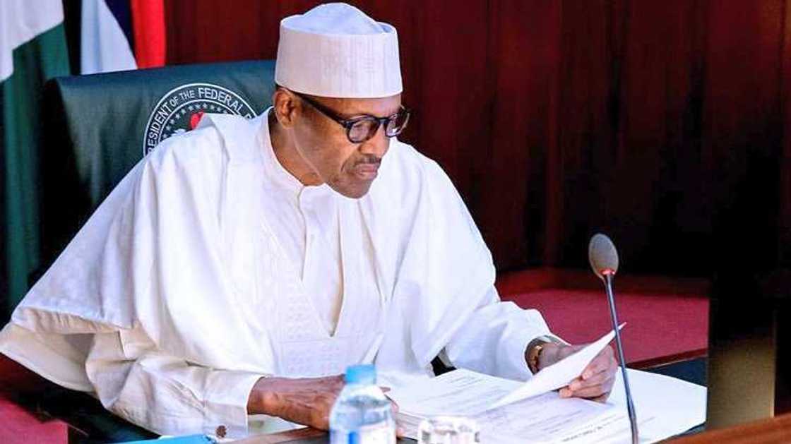 Buhari Ya Bugi Ƙirji, Ya Ce Yana Ta Cika Wa Yan Najeriya Alƙawuran Da Ya Dauƙa a Kamfen Ɗin 2015