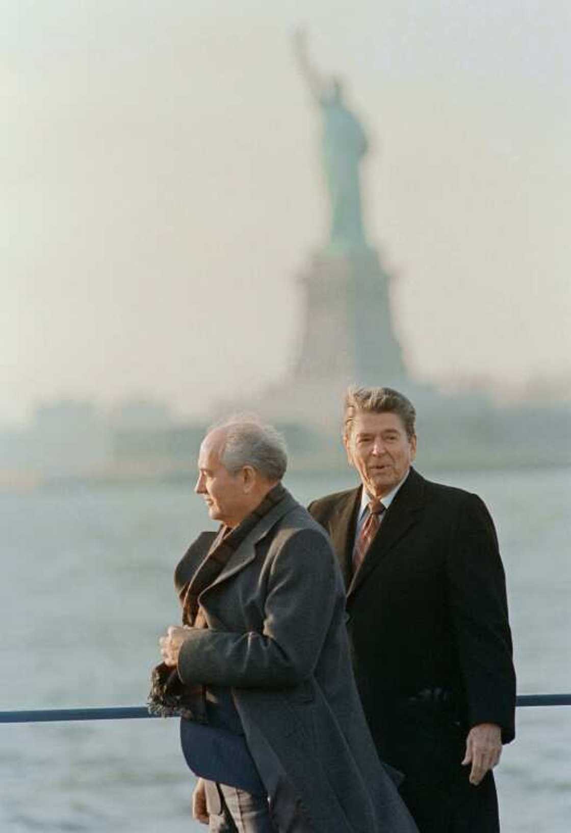 US president Ronald Reagan (R) and his Soviet counterpart Mikhail Gorbachev visit Governors Island on December 7, 1988 US president Ronald Reagan (R) and his Soviet counterpart Mikhail Gorbachev visit Governors Island on December 7, 1988