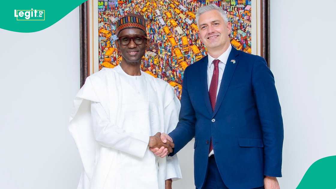 UK’s David Smith discusses Nigeria's security challenges with Ribadu UK’s David Smith discusses Nigeria's security challenges with Ribadu