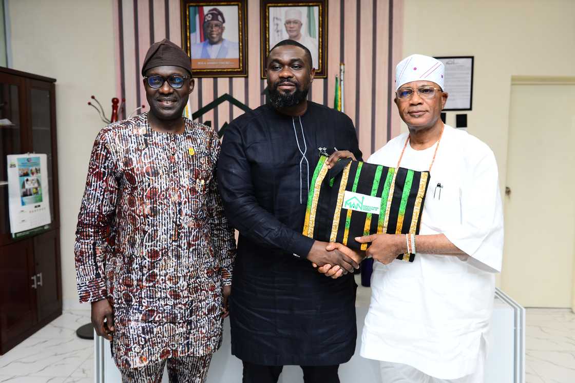 Unilever Nigeria Pays Courtesy Visit to the President of the Manufacturers Association of Nigeria Unilever Nigeria Pays Courtesy Visit to the President of the Manufacturers Association of Nigeria