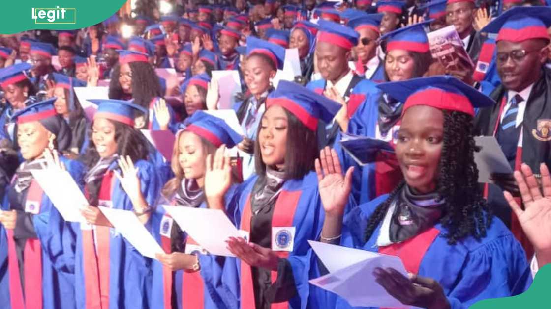Obafemi Awolowo University graduates Obafemi Awolowo University graduates