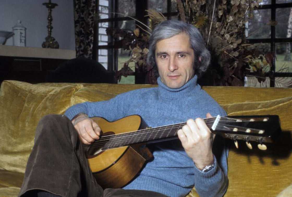Marcel Amont : la superbe carrière d'un chanteur populaire Marcel Amont : la superbe carrière d'un chanteur populaire