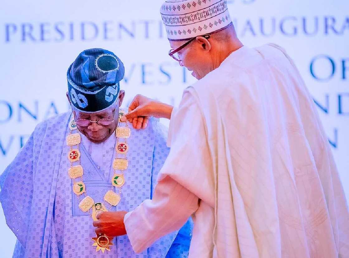 Buhari ya damkawa Tinubu mulki