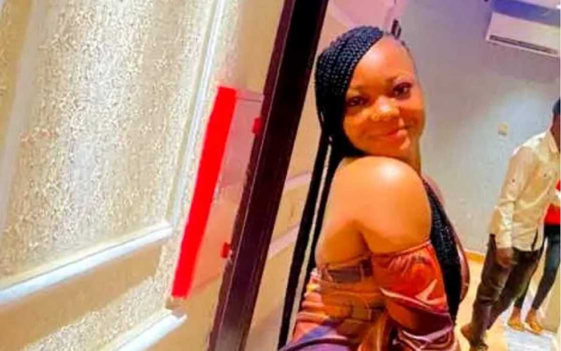 An Yi Wa Mata Budurwa Kisar Gilla a Ebonyi Bayan Ta Bi Wasu Maza Otel Saboda N50,000 An Yi Wa Mata Budurwa Kisar Gilla a Ebonyi Bayan Ta Bi Wasu Maza Otel Saboda N50,000