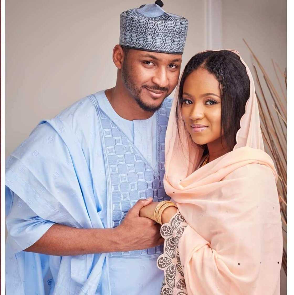 Hotuna: Murna ta kaure yayin da Hauwa Indimi da mijinta dan gidan marigayi 'Yar'Adua suka haifi wani kyakkyawan yaro Hotuna: Murna ta kaure yayin da Hauwa Indimi da mijinta dan gidan marigayi 'Yar'Adua suka haifi wani kyakkyawan yaro