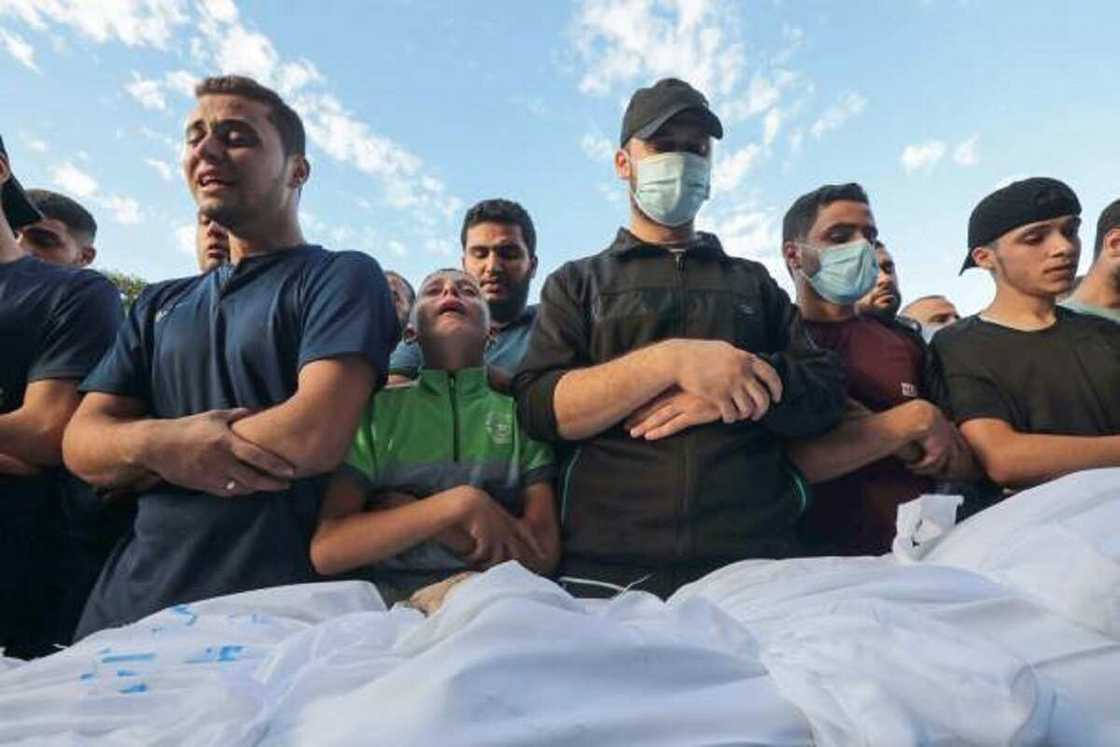 Mutanen Gaza su na sallah Mutanen Gaza su na sallah