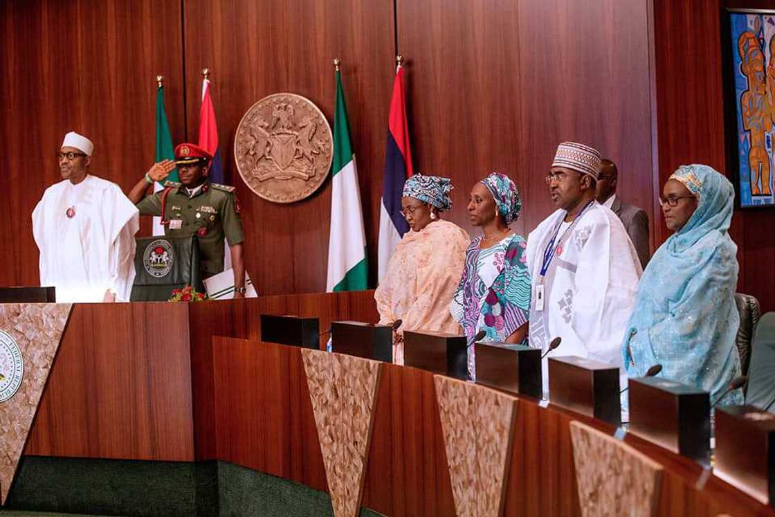 Shugaban kasa ba zai kara yin na’am da wani kudiri daga Majalisa ba – Ita Enang Shugaban kasa ba zai kara yin na’am da wani kudiri daga Majalisa ba – Ita Enang