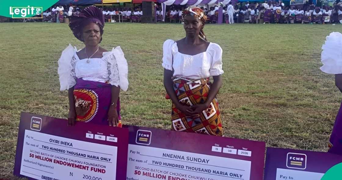 Kalu pledges N10 million as Chijioke Chukwu distributes N4 million to Ugwueke women.