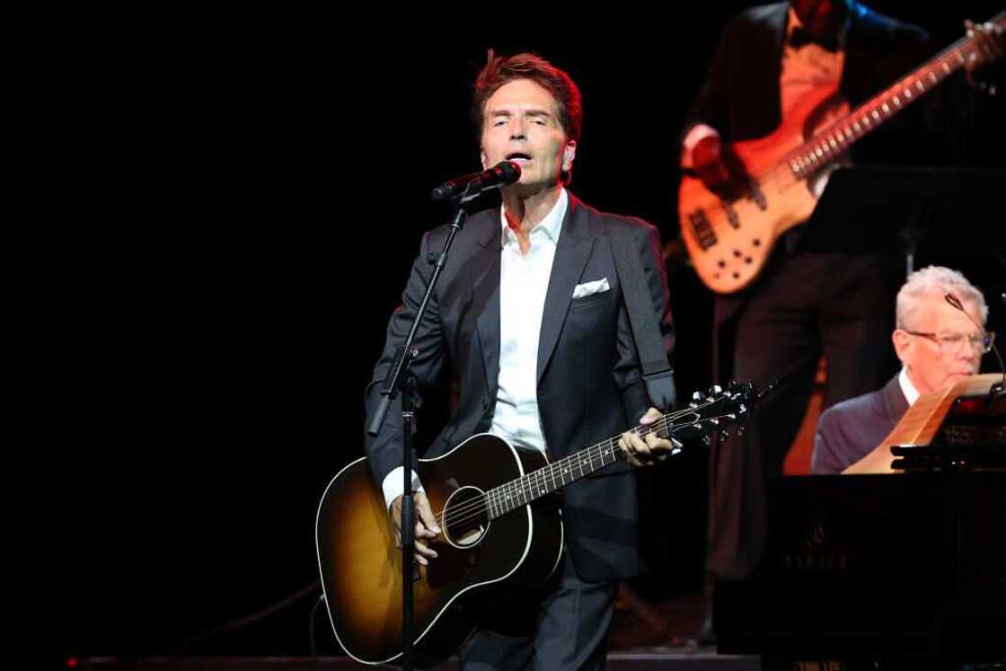 Richard Marx during a stage performance in Vancouver, British Columbia Richard Marx during a stage performance in Vancouver, British Columbia