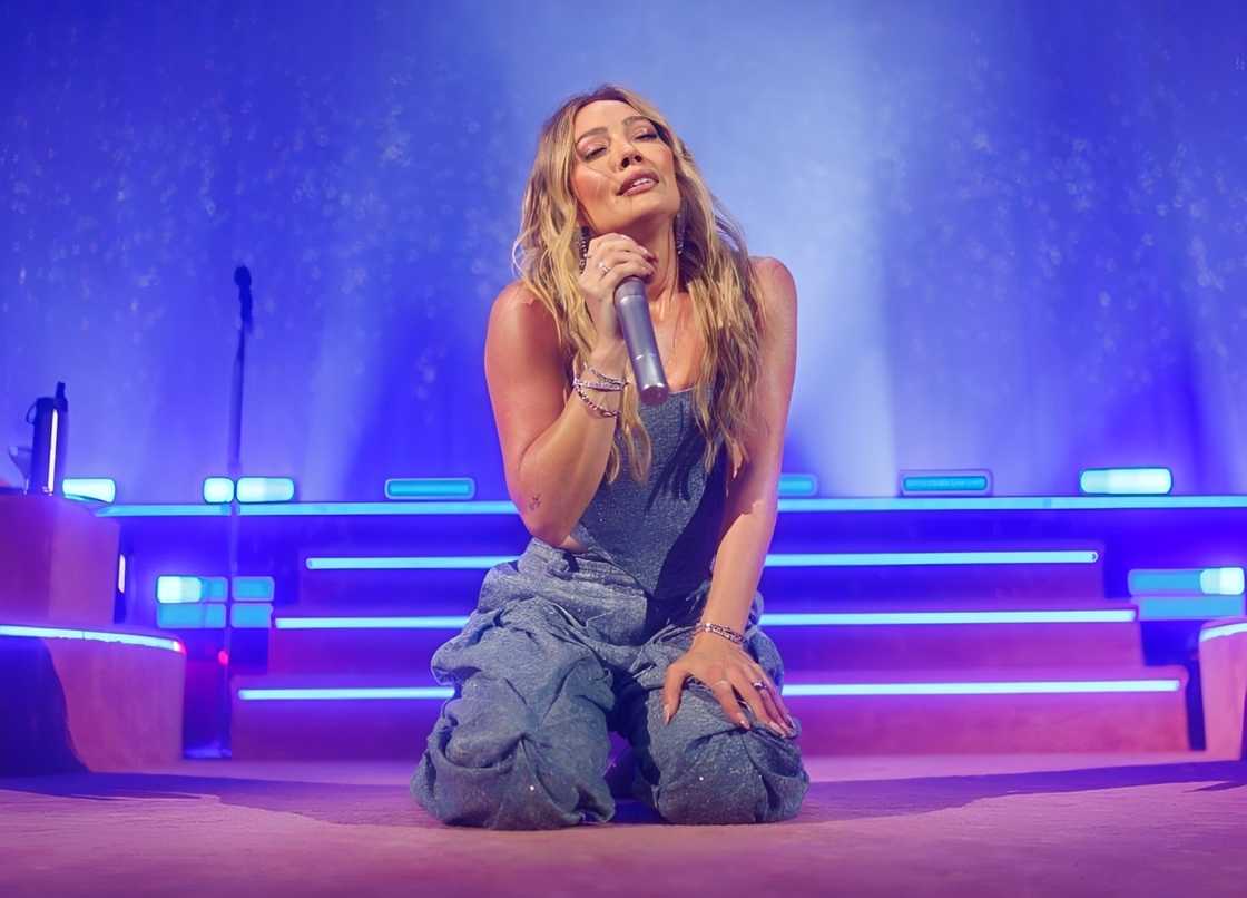 Hilary Duff performs on stage Hilary Duff performs on stage