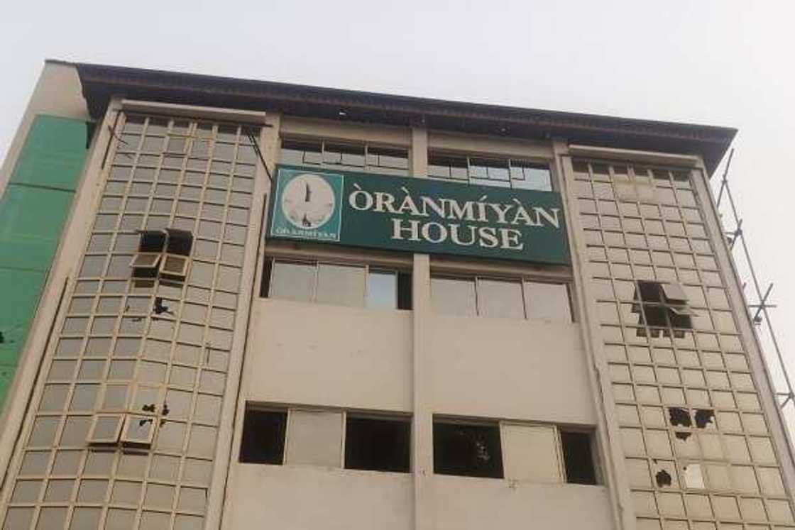 Ofishin Rauf Aregbesola Ofishin Rauf Aregbesola