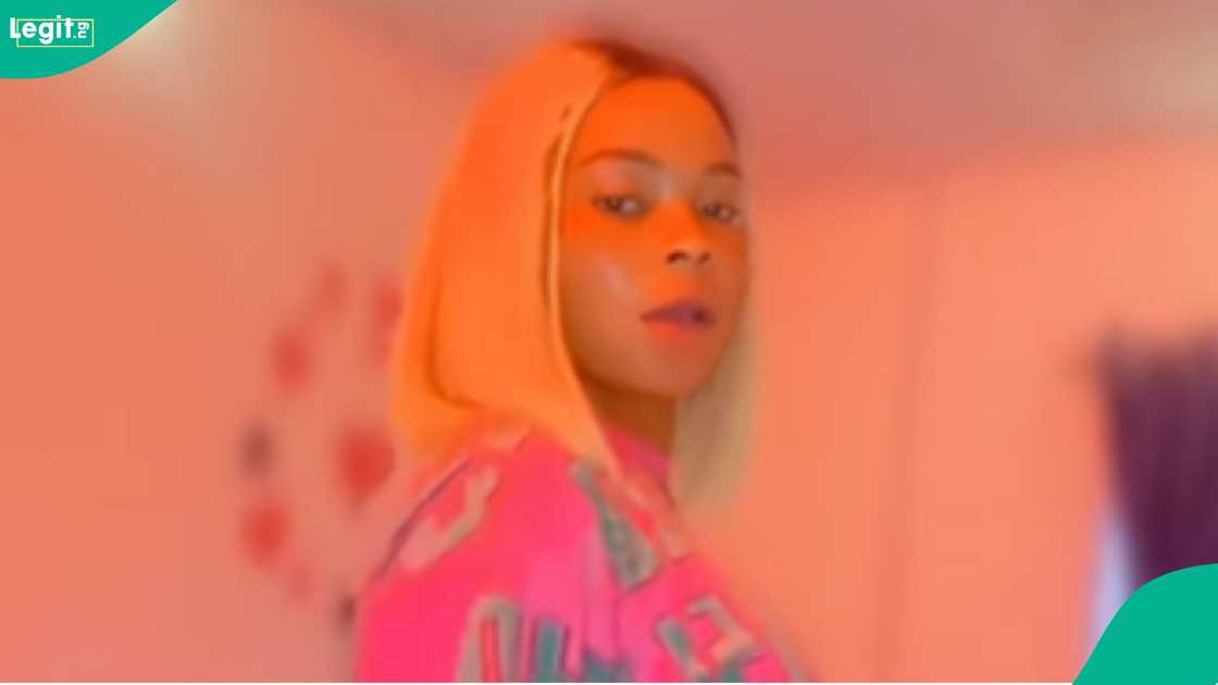 A lady shares her journey by road from Mali to Nigeria. A lady shares her journey by road from Mali to Nigeria.