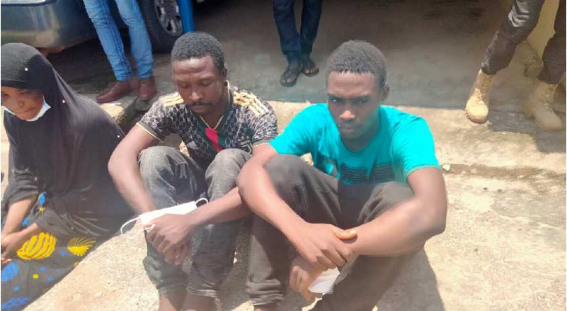 Yadda Waɗanda Suka Kashe Ɗan Sanatan APC Suka Karya Darajar Motarsa Ta N9m Suka Sayar N1m Yadda Waɗanda Suka Kashe Ɗan Sanatan APC Suka Karya Darajar Motarsa Ta N9m Suka Sayar N1m