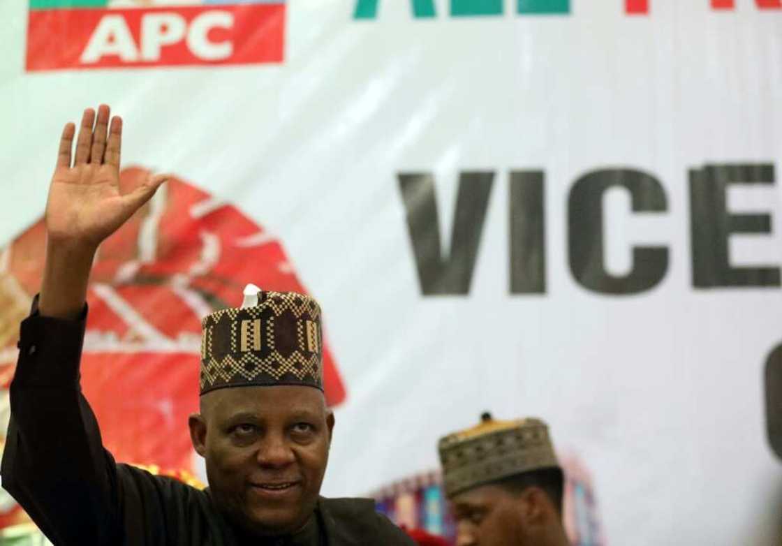 Nigeria’s All Progressive Congress (APC) ruling party Kashim Shettima salutes during a meeting to unveil him as its Vice-Presidential flagbearer in Abuja on July 20, 2022. Nigeria’s All Progressive Congress (APC) ruling party Kashim Shettima salutes during a meeting to unveil him as its Vice-Presidential flagbearer in Abuja on July 20, 2022.
