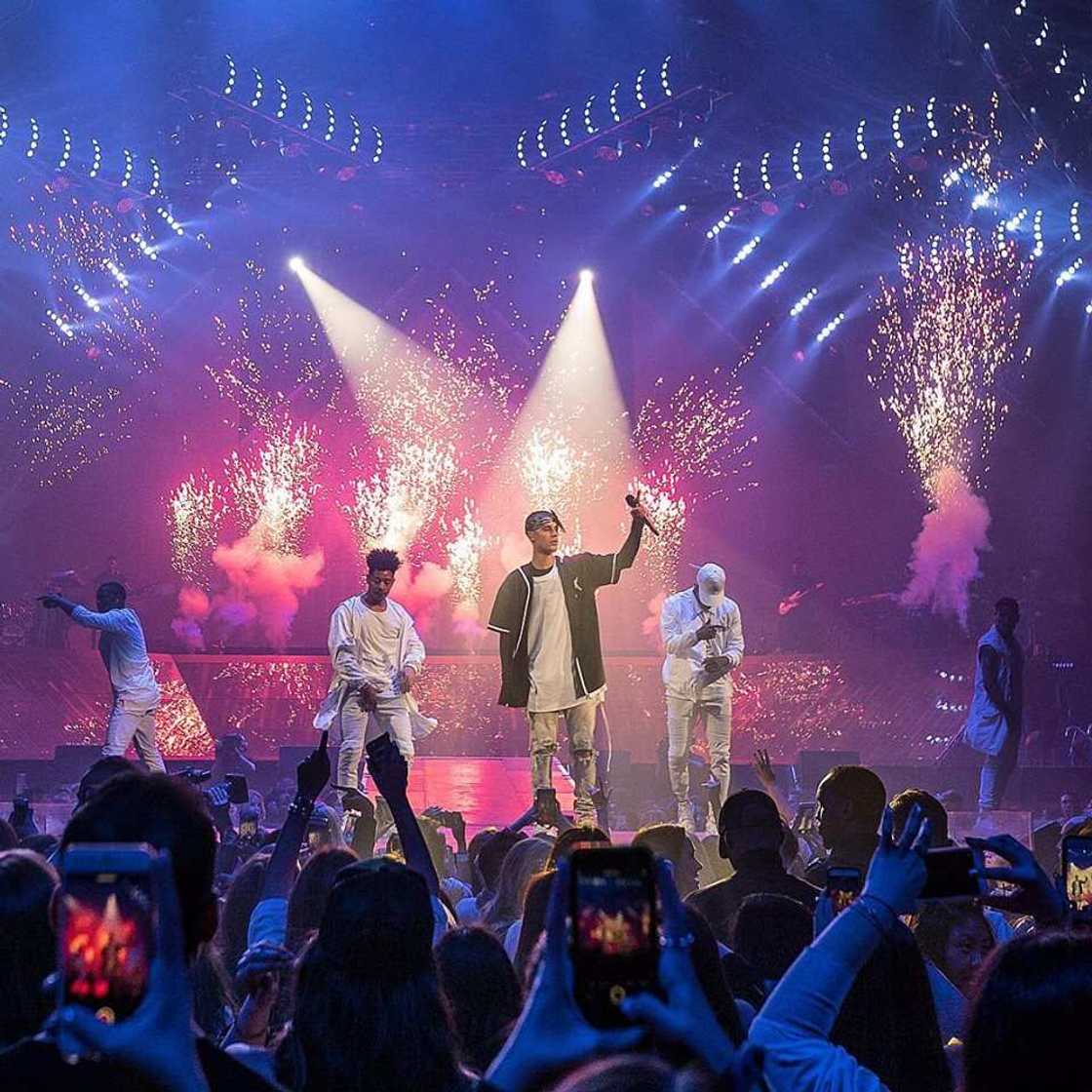 Justin Bieber height Justin Bieber height