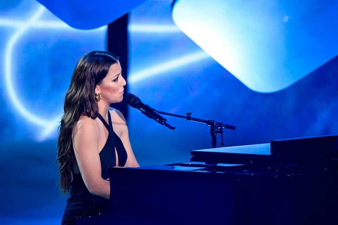 Camille Lellouche sur scène lors de la 36ème édition des Victoires de la Musique. Photo : BERTRAND GUAY/AFP via Getty Images.