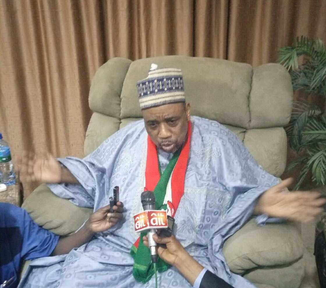 Zaben Gombe: Nafada ya taya Yahaya murnar lashe zabe, ya ce ba zai je kotu ba Zaben Gombe: Nafada ya taya Yahaya murnar lashe zabe, ya ce ba zai je kotu ba