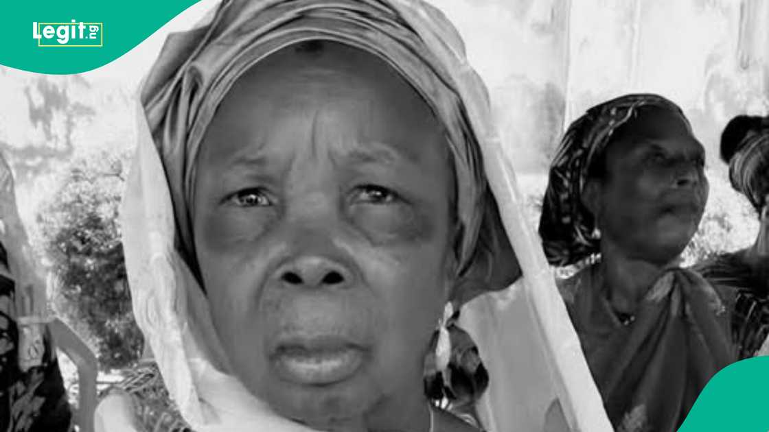 Queen Goni Soba Sulu-Gambari, wife of the 9th Emir of Ilorin, Shehu Sulqornain bn Muhammad Laufe Dan Bawa, has died. Queen Goni Soba Sulu-Gambari, wife of the 9th Emir of Ilorin, Shehu Sulqornain bn Muhammad Laufe Dan Bawa, has died.