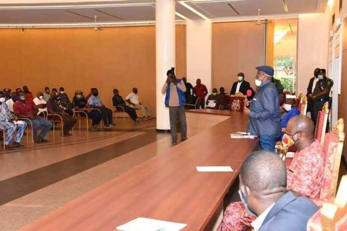 Ba za a taba samun sarakuna biyu na a gari daya ba – Gwamnan Ribas ya gargadi mataimakin kwamishinan yan sanda, Adamu Abubakar Ba za a taba samun sarakuna biyu na a gari daya ba – Gwamnan Ribas ya gargadi mataimakin kwamishinan yan sanda, Adamu Abubakar